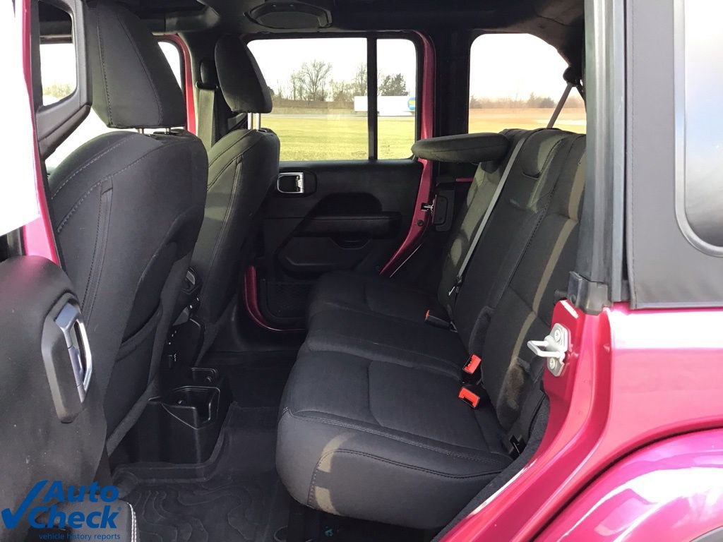 Used 2022 Jeep Wrangler Unlimited Sahara w/ Cold Weather Group image 13