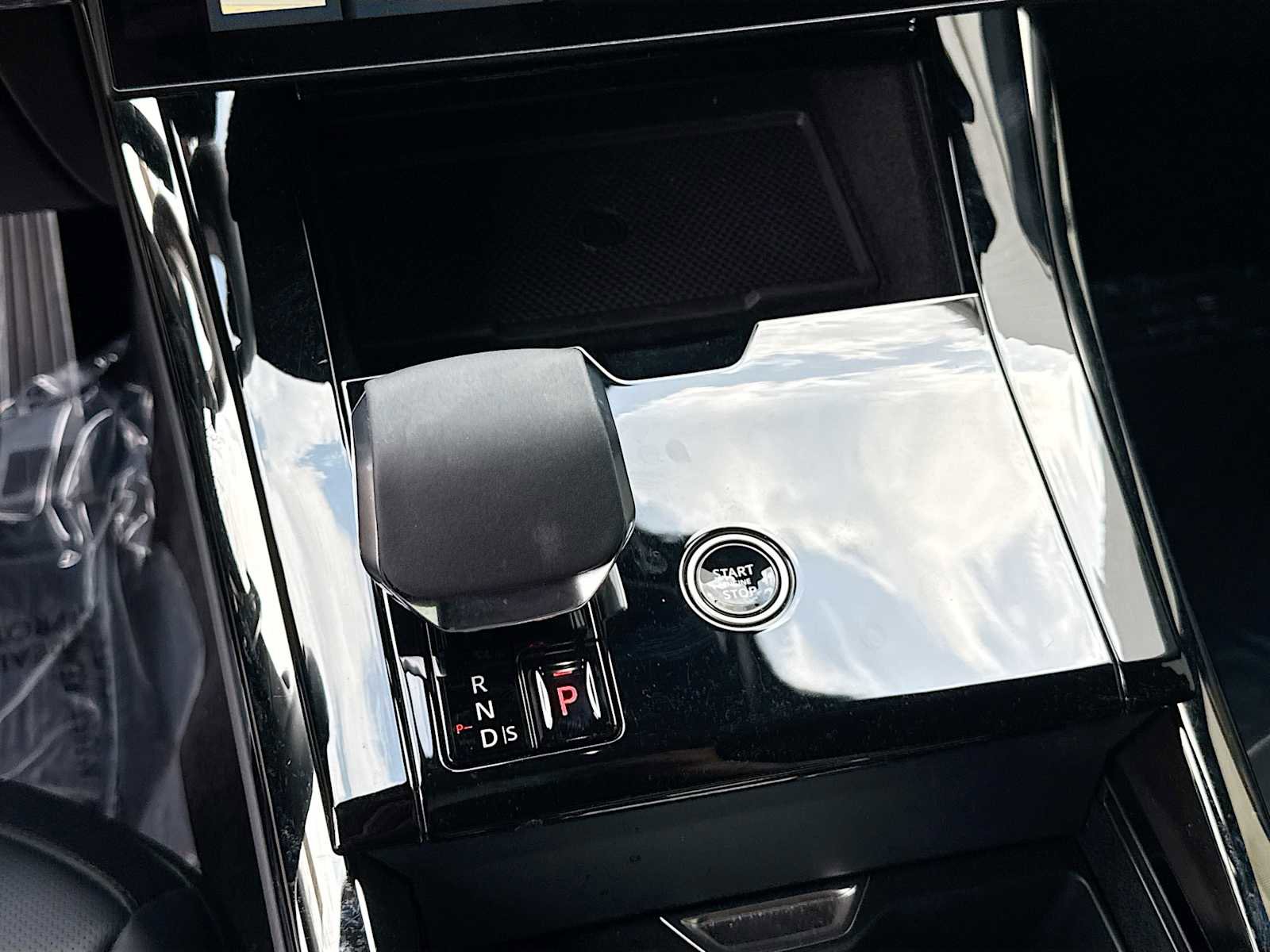 Certified 2025 Land Rover Range Rover Sport Dynamic SE image 16