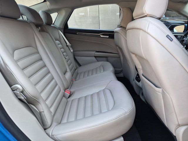 Used 2020 Ford Fusion SEL FWD image 16