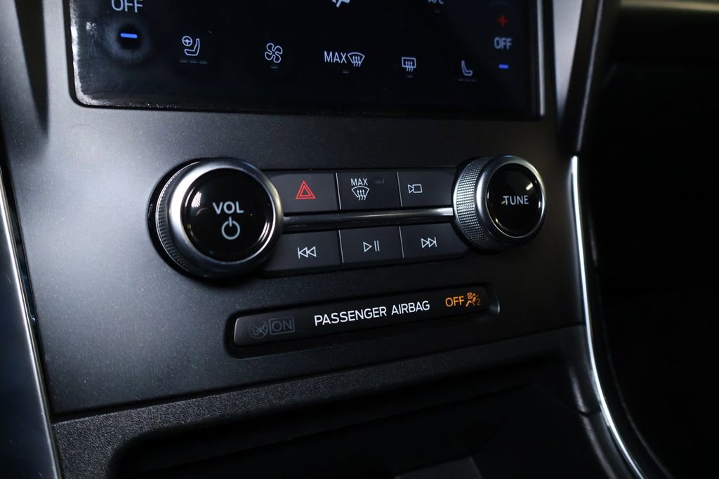 Used 2024 Ford Edge Titanium image 30