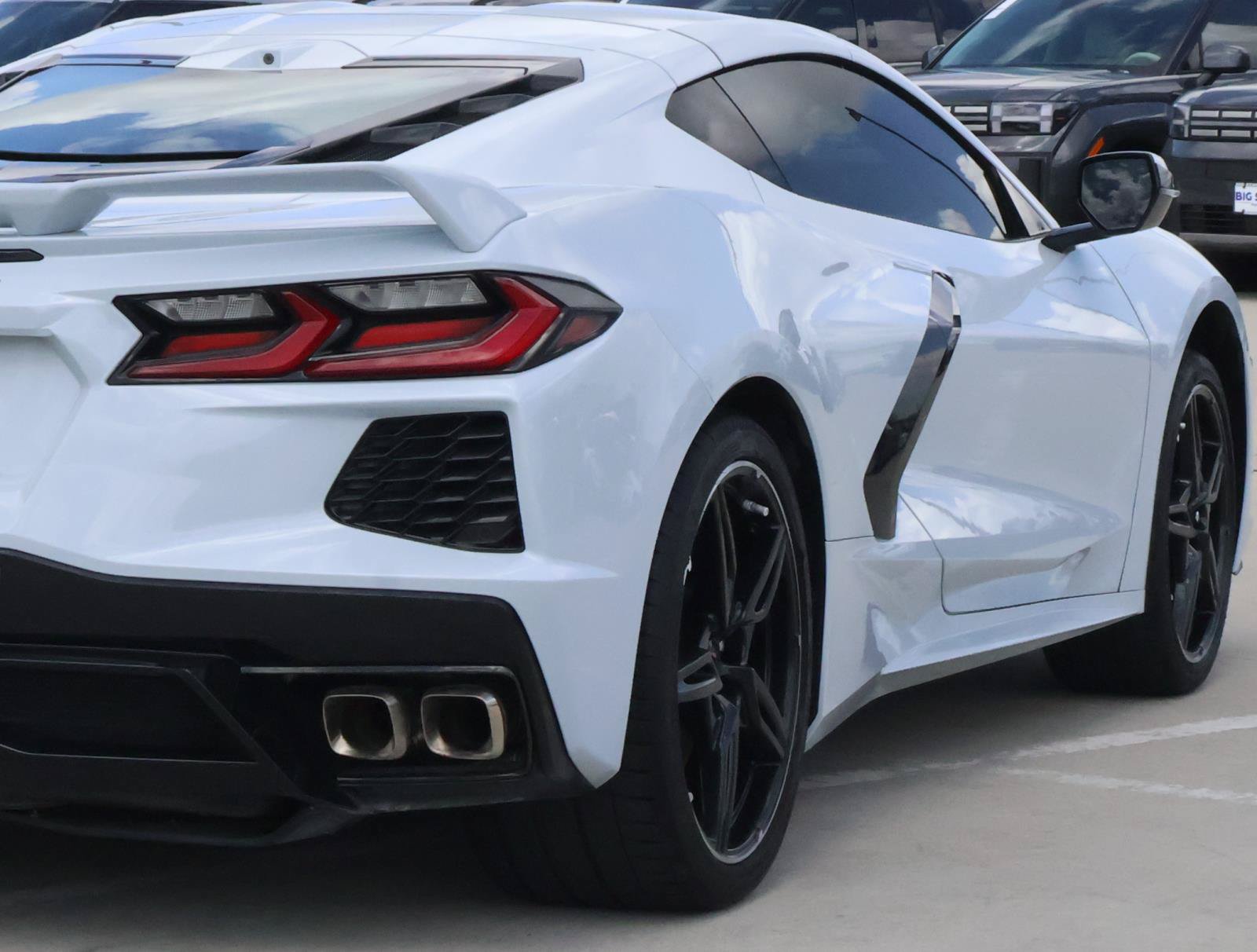 Used 2024 Chevrolet Corvette Stingray Premium Cpe w/ Z51 Performance Package RWD image 8