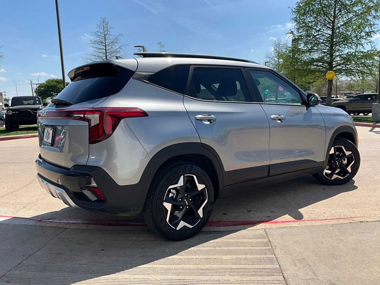 Used 2025 Kia Seltos S image 6