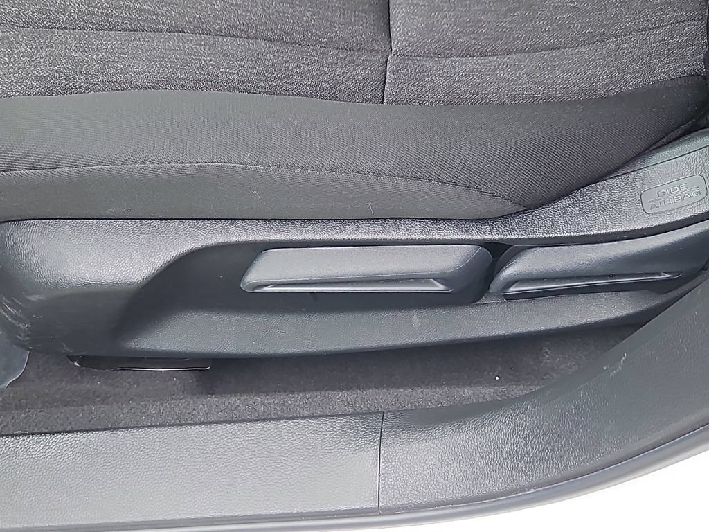 Used 2025 Honda Accord LX image 18