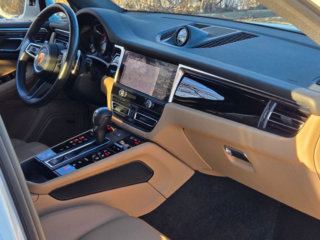 Certified 2022 Porsche Macan S image 39