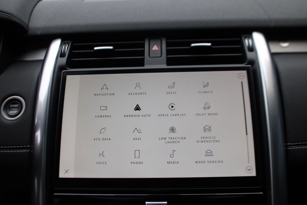Certified 2024 Land Rover Discovery Dynamic SE image 18
