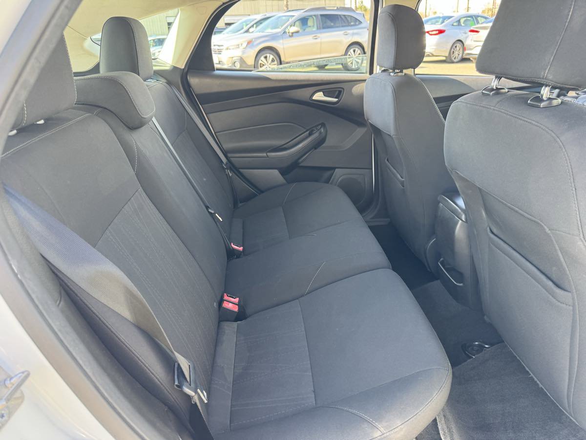 Used 2016 Ford Focus SE FWD image 16