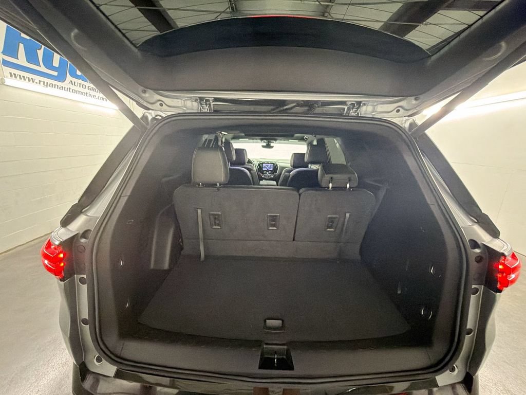 Used 2023 Chevrolet Traverse Premier w/ Redline Edition FWD image 27