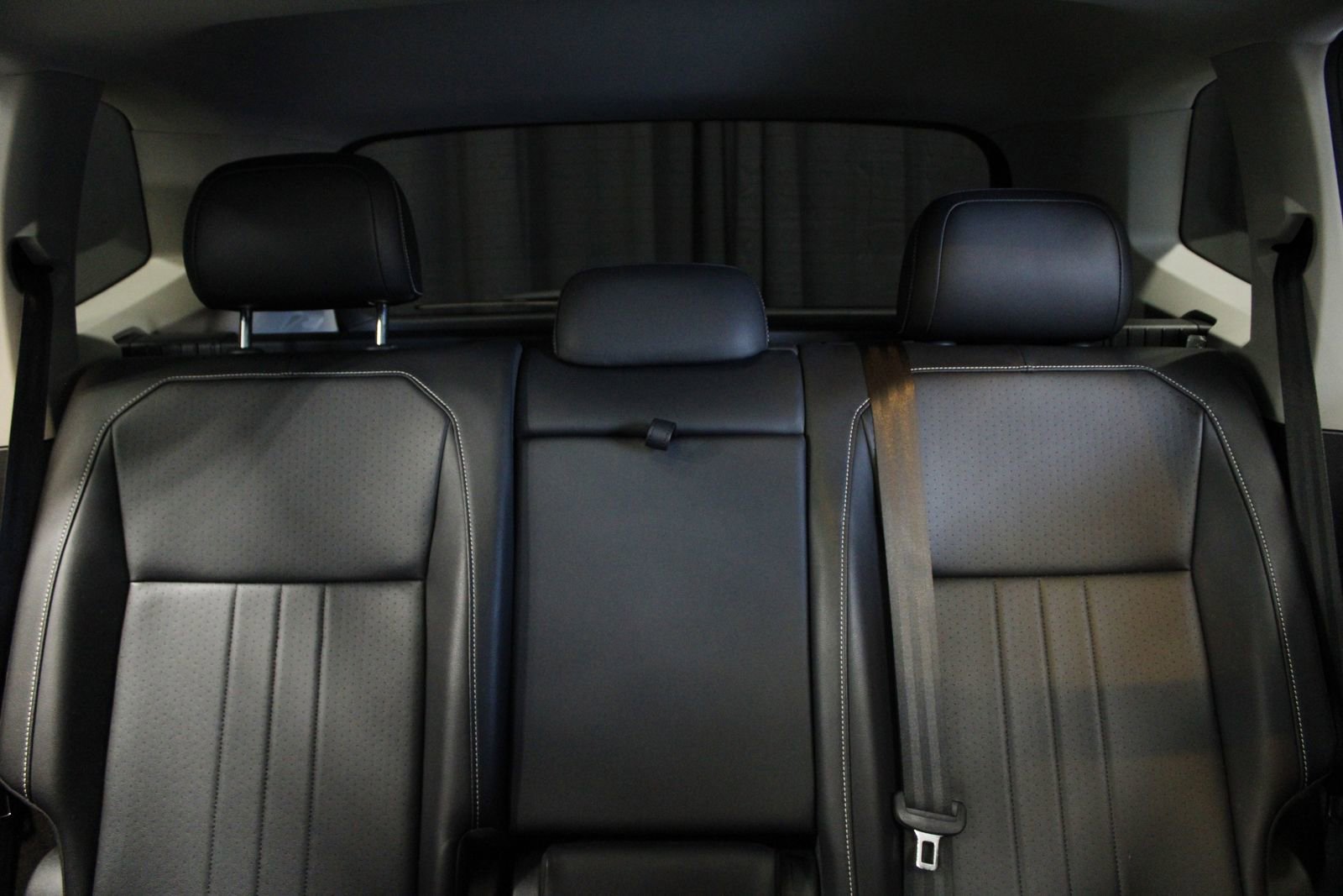 Used 2022 Volkswagen Tiguan SE image 38