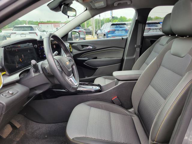 Used 2024 Chevrolet Trax LT w/ Driver Confidence Package FWD image 8