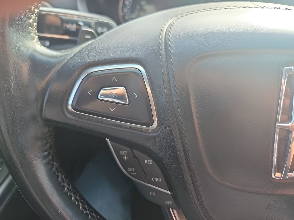 Used 2019 Lincoln MKZ Premiere image 15