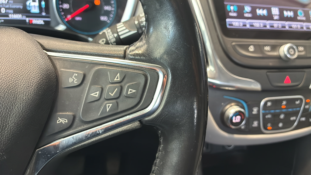 Used 2018 Chevrolet Equinox LT w/ Sun & Infotainment Package FWD image 37