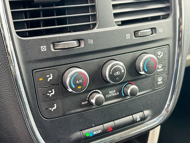 Used 2017 Dodge Grand Caravan SE w/ Power Window Group FWD image 20
