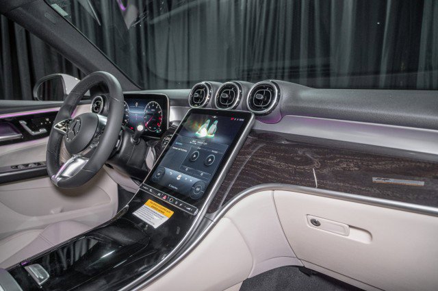 Certified 2026 Mercedes-Benz GLC 300 4MATIC image 15