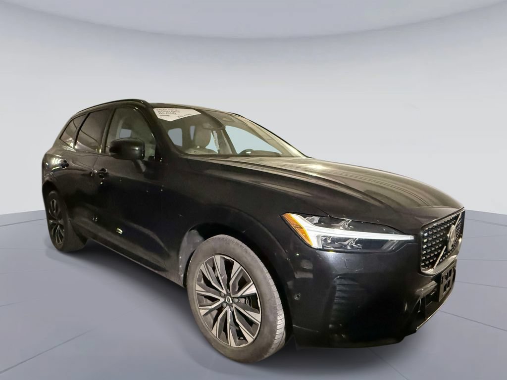 Used 2023 Volvo XC60 B5 Plus w/ Protection Package Premier AWD/4WD image 3