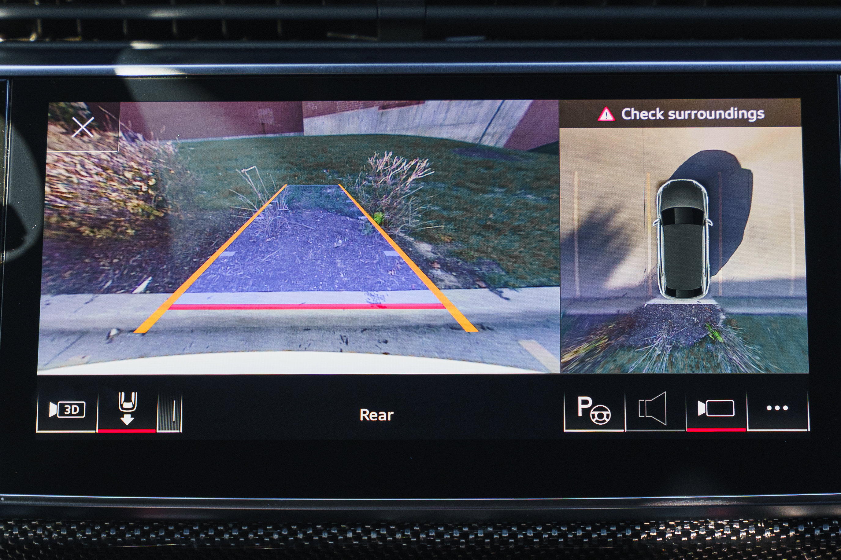 Used 2023 Audi SQ8 Prestige image 16