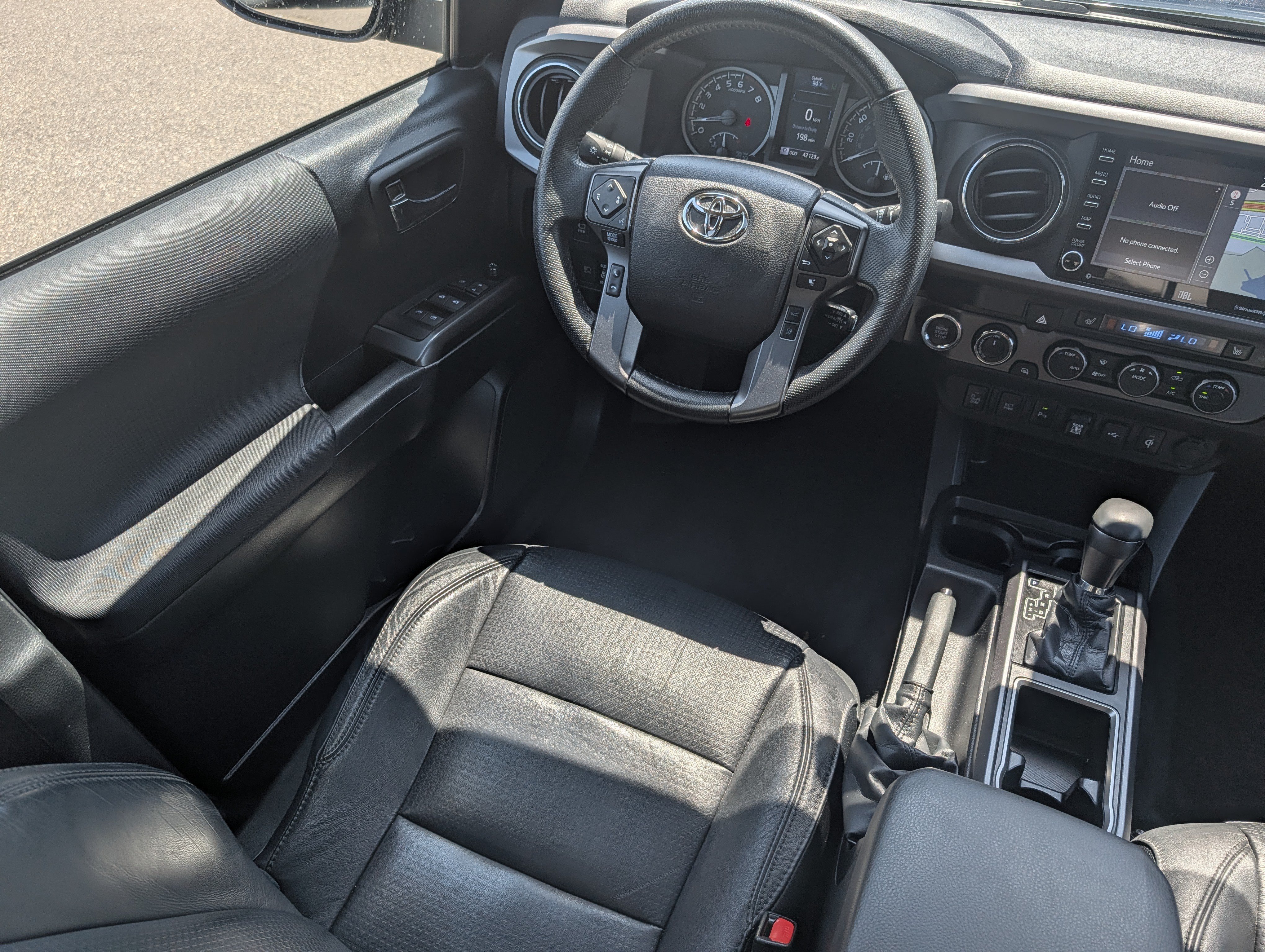 Used 2022 Toyota Tacoma TRD Sport w/ TRD Premium Sport Package AWD/4WD image 9