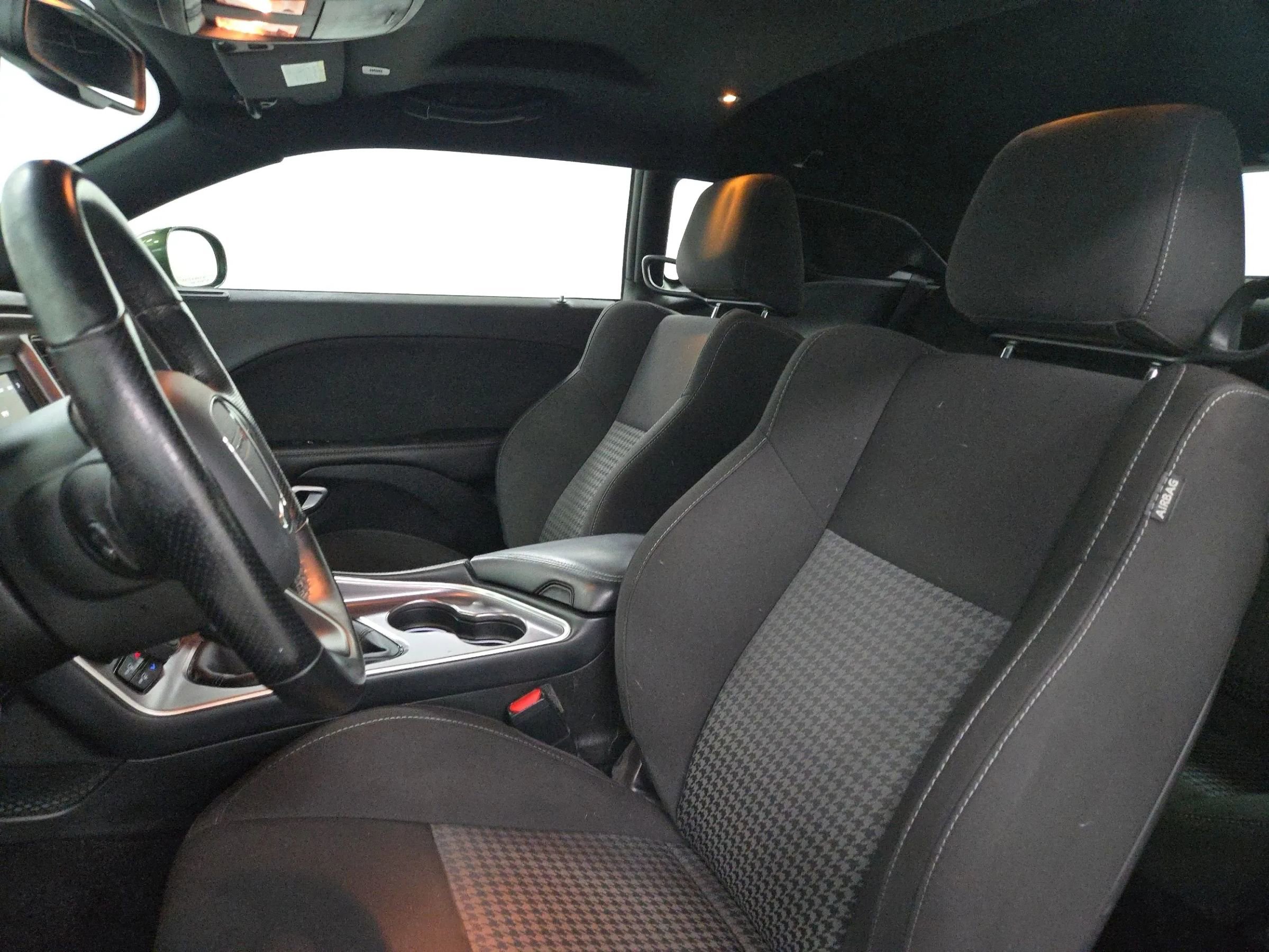 Used 2021 Dodge Challenger R/T w/ Blacktop Package image 18