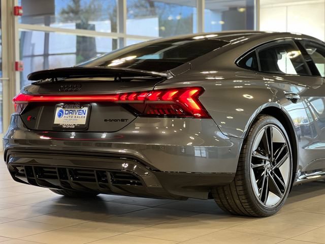 Used 2022 Audi RS e-tron GT AWD/4WD image 43