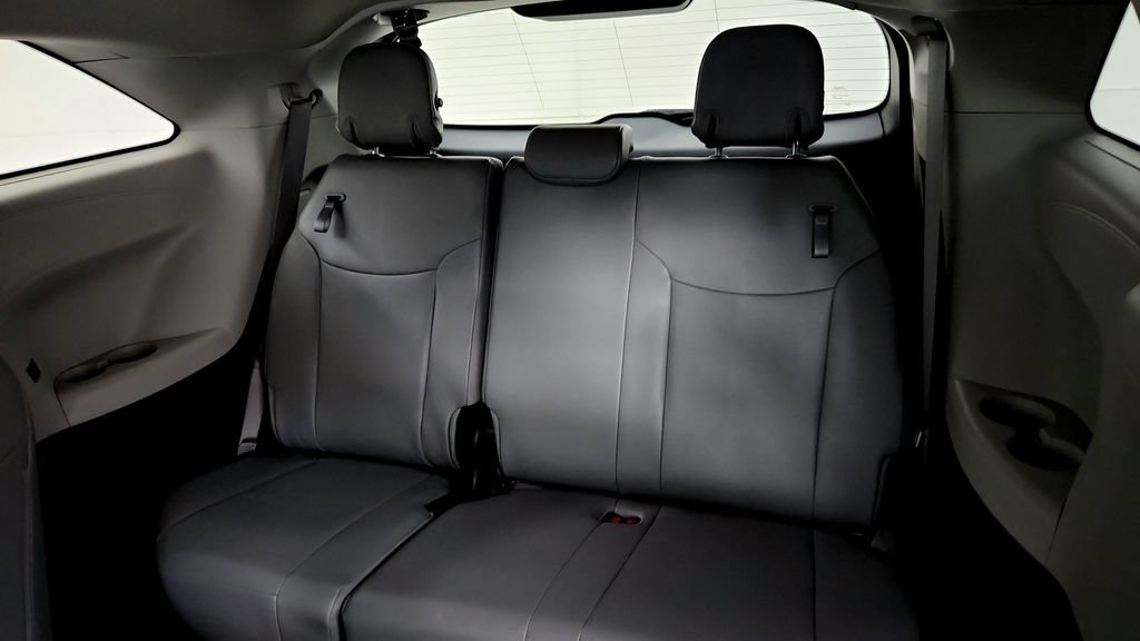 Certified 2023 Toyota Sienna XLE AWD/4WD image 22