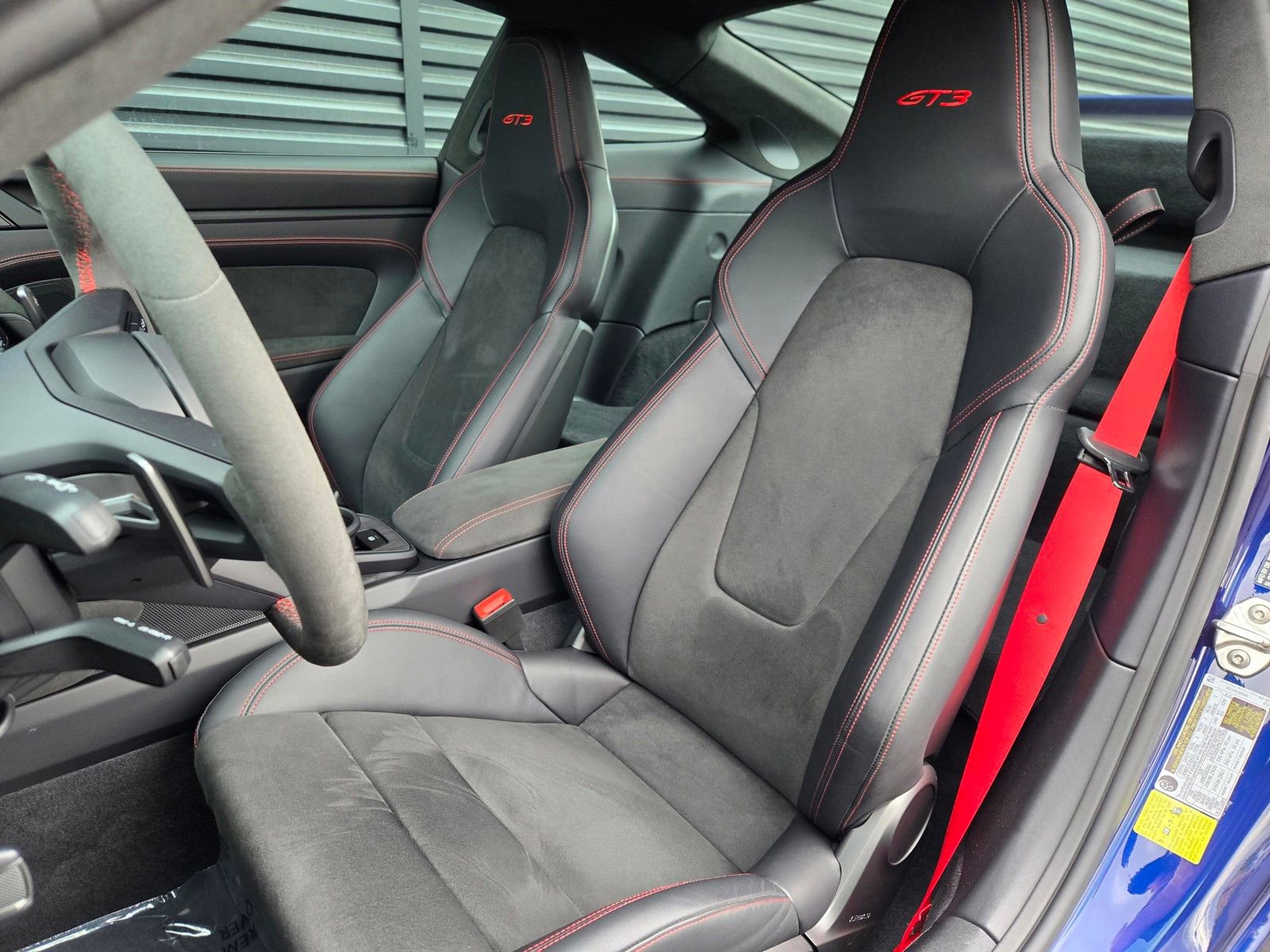 Certified 2024 Porsche 911 GT3 RWD image 5