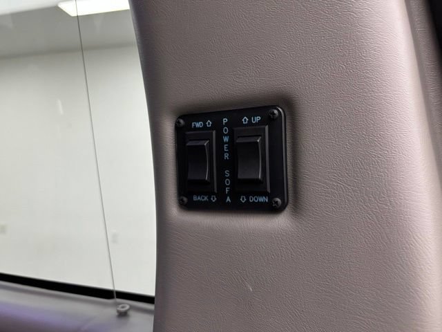 Used 2022 Chevrolet Express 2500 Extended w/ Enhanced Convenience Package RWD image 11