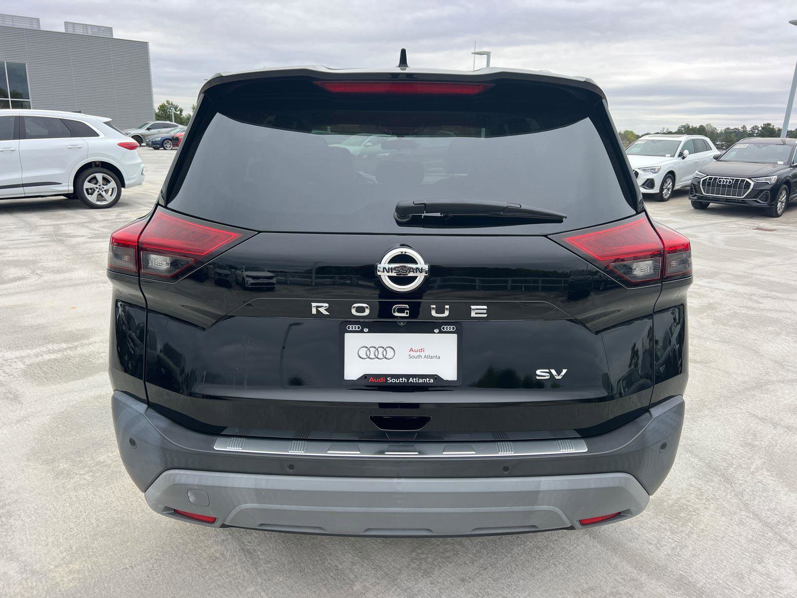 Used 2021 Nissan Rogue SV w/ Premium Package image 6