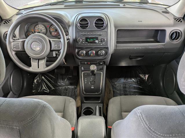 Used 2016 Jeep Patriot Sport w/ Power Value Group AWD/4WD image 19