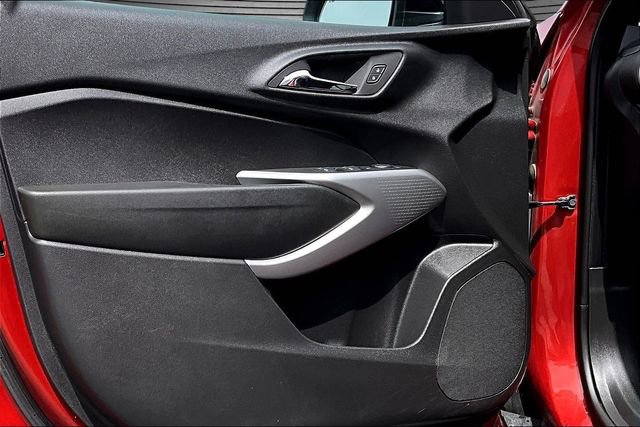 Used 2024 Chevrolet Trax RS w/ Driver Confidence Package FWD image 19