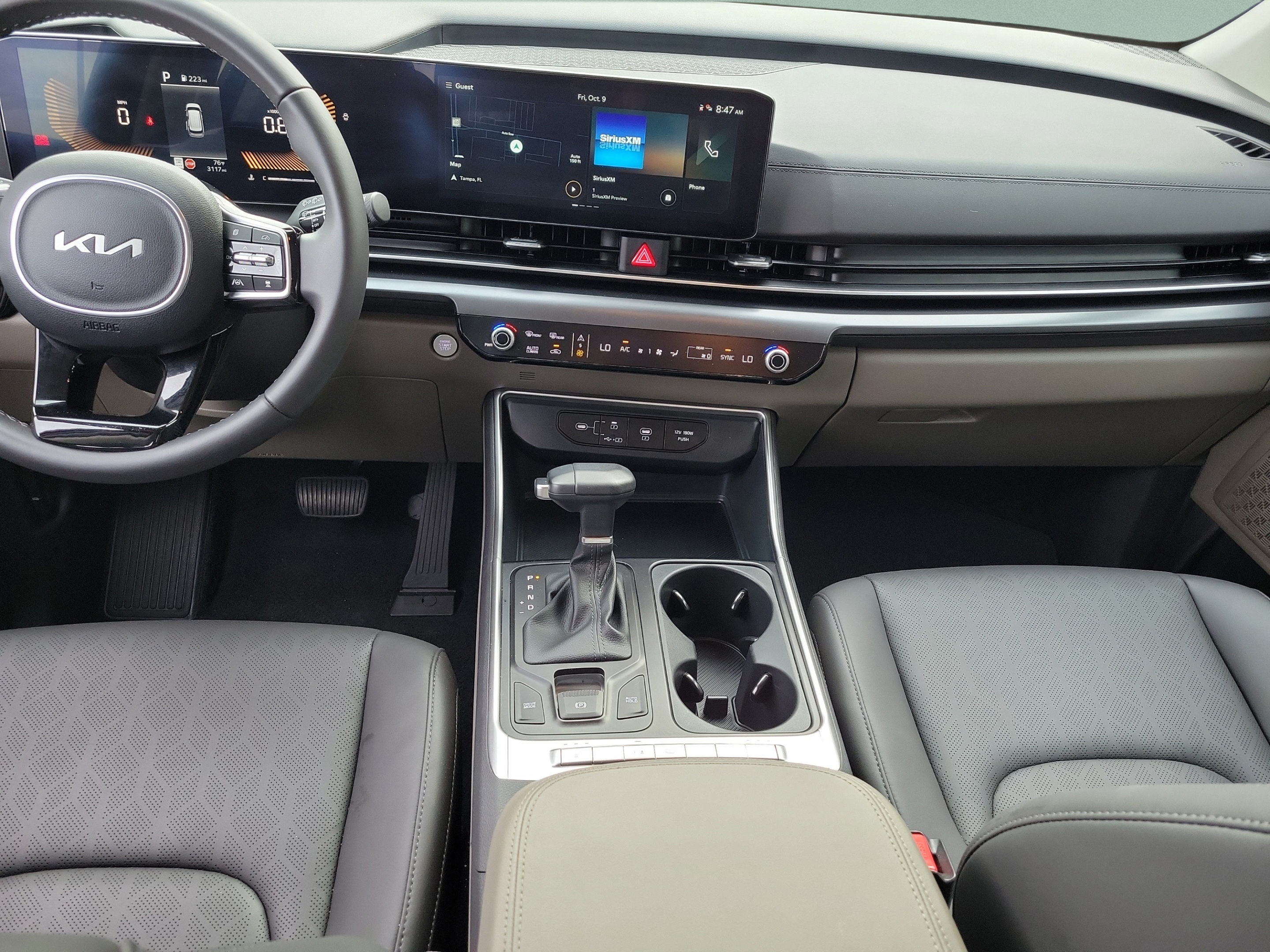Certified 2026 Kia Carnival FWD image 10