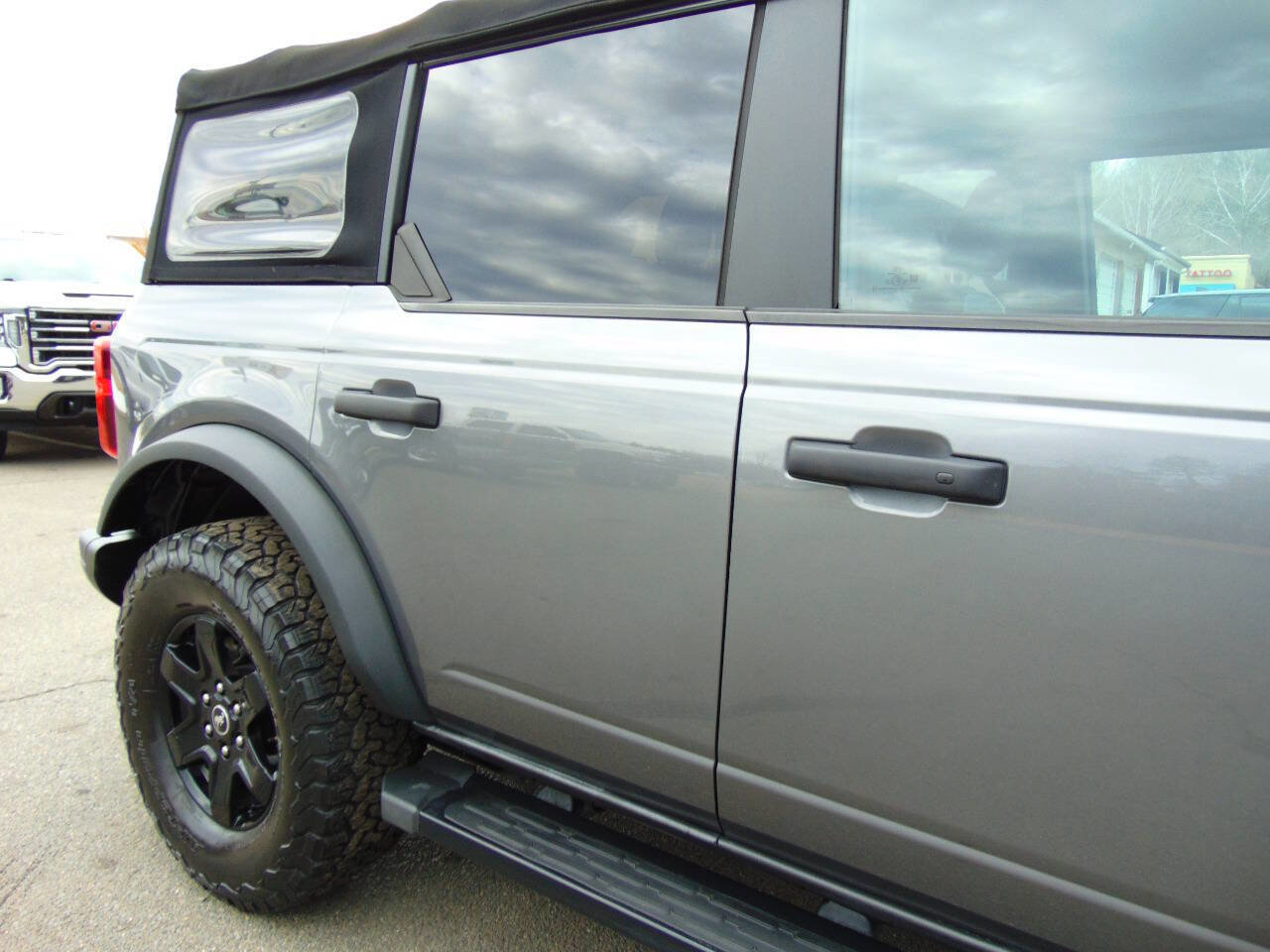 Used 2022 Ford Bronco Black Diamond image 39