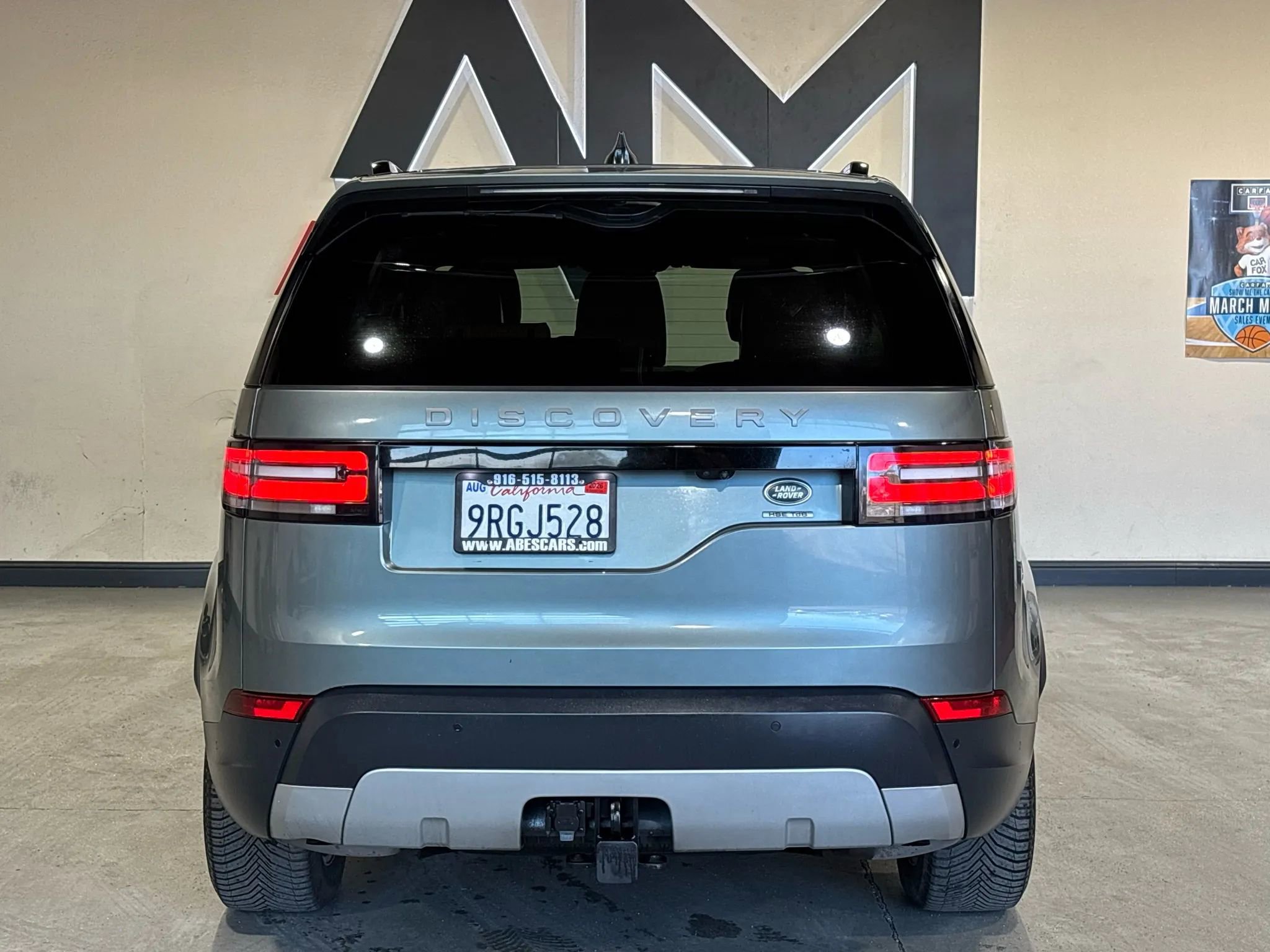Used 2017 Land Rover Discovery HSE AWD/4WD image 5