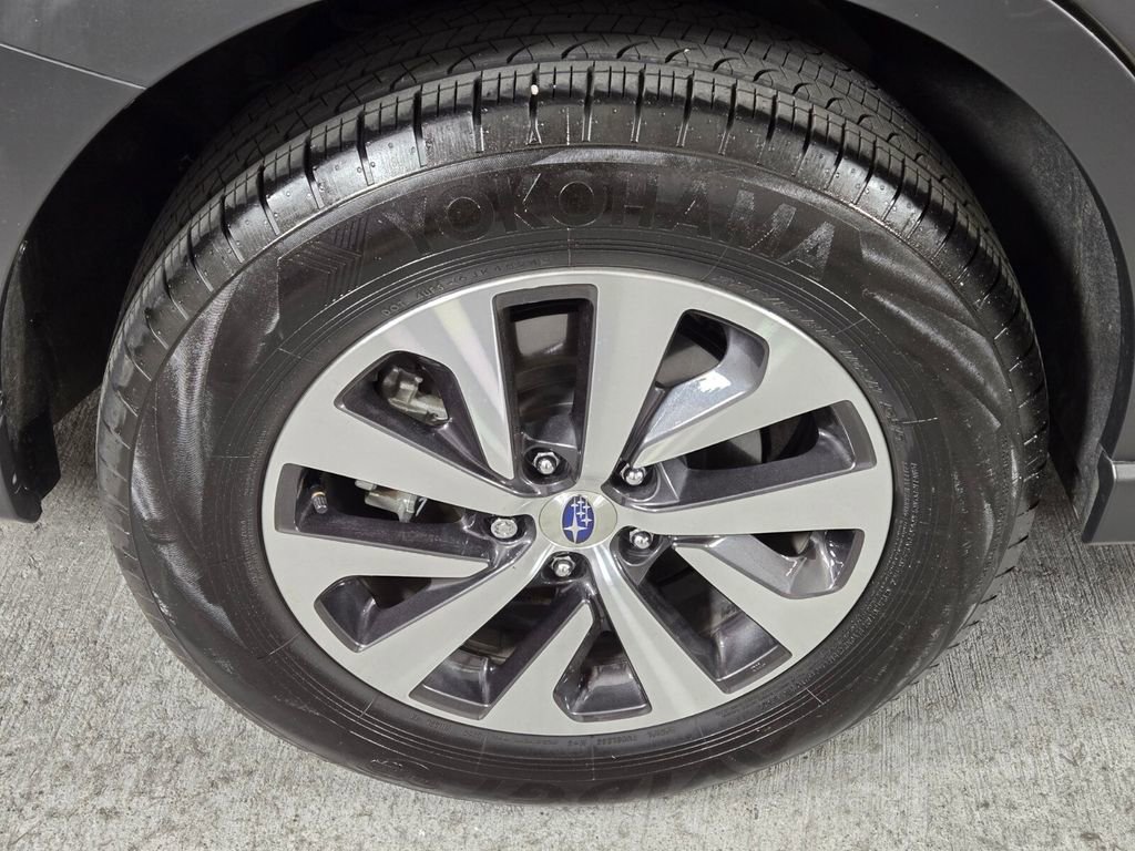 Certified 2025 Subaru Outback Premium image 11