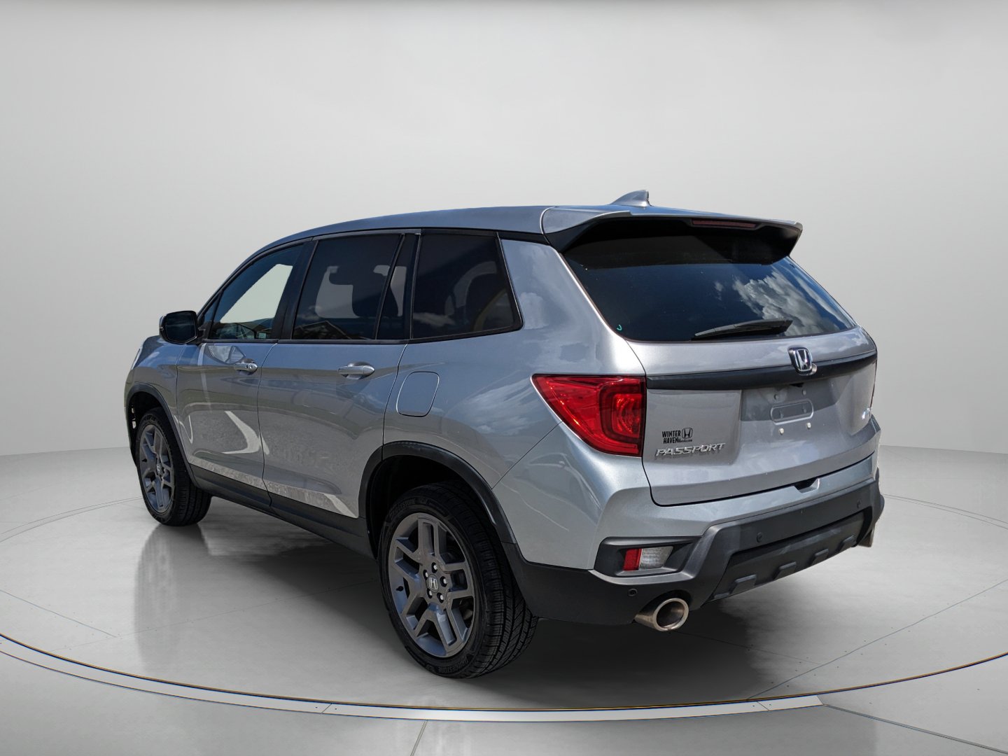 Used 2023 Honda Passport EX-L image 6