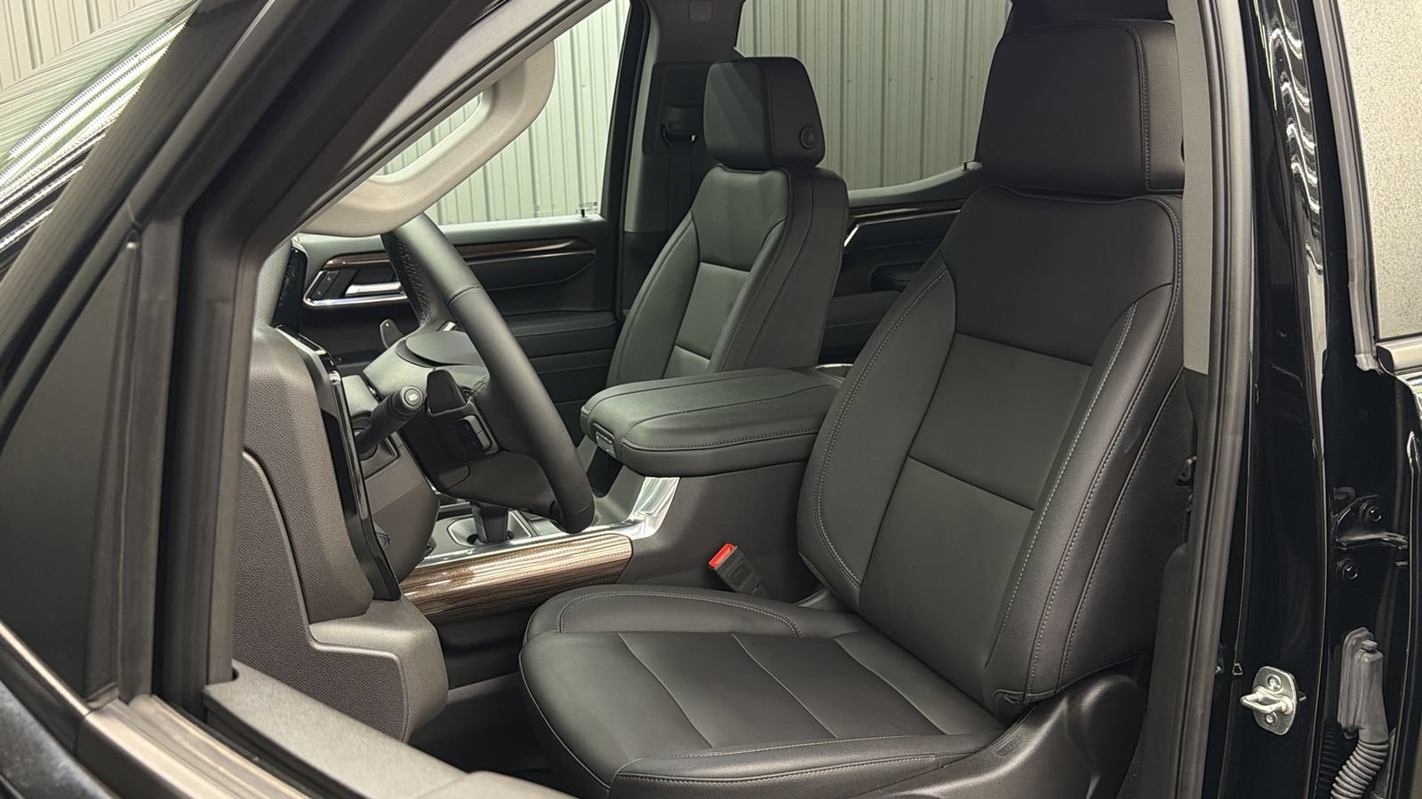Used 2025 Chevrolet Silverado 1500 RST w/ Convenience Package II AWD/4WD image 33