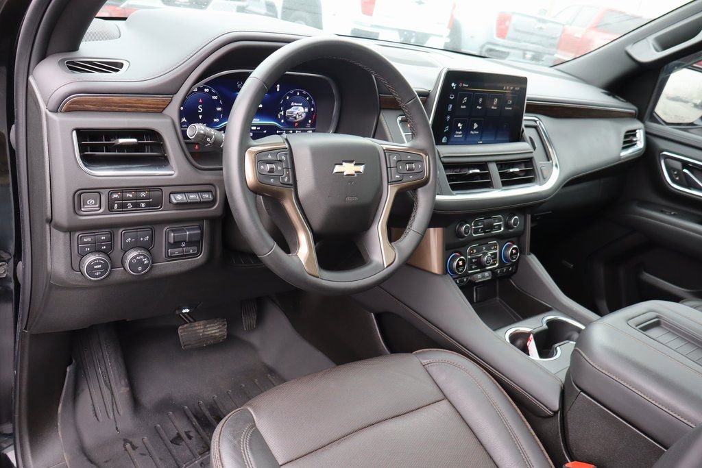 Used 2023 Chevrolet Suburban High Country image 5