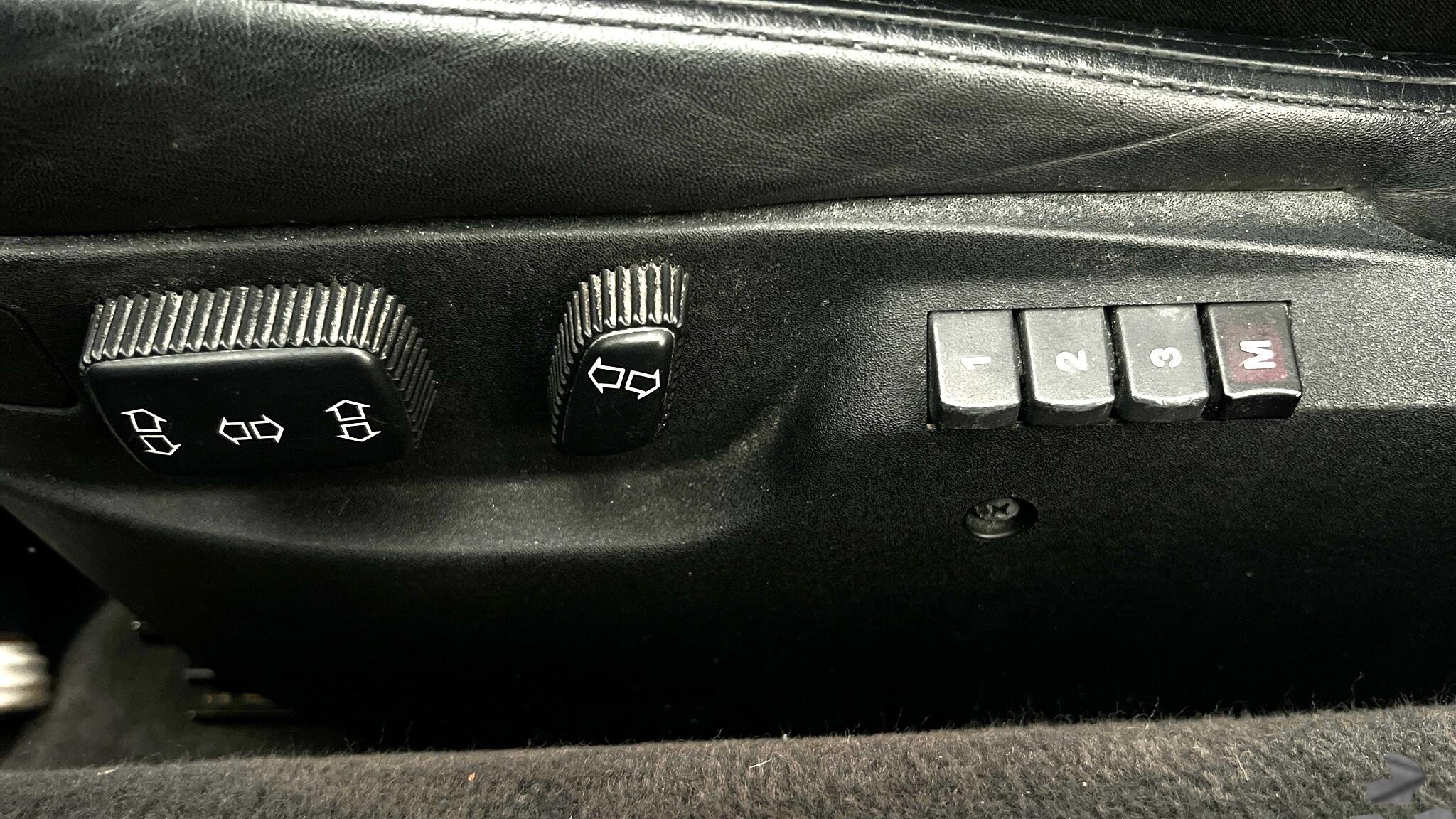 Used 1992 BMW 850i image 37