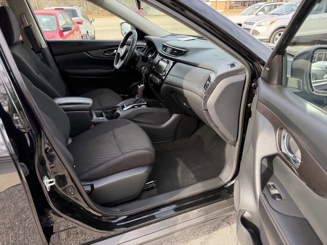 Used 2019 Nissan Rogue S w/ Special Edition Package image 19