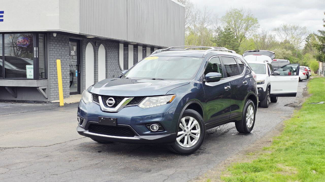 Used 2014 Nissan Rogue SV AWD/4WD image 2