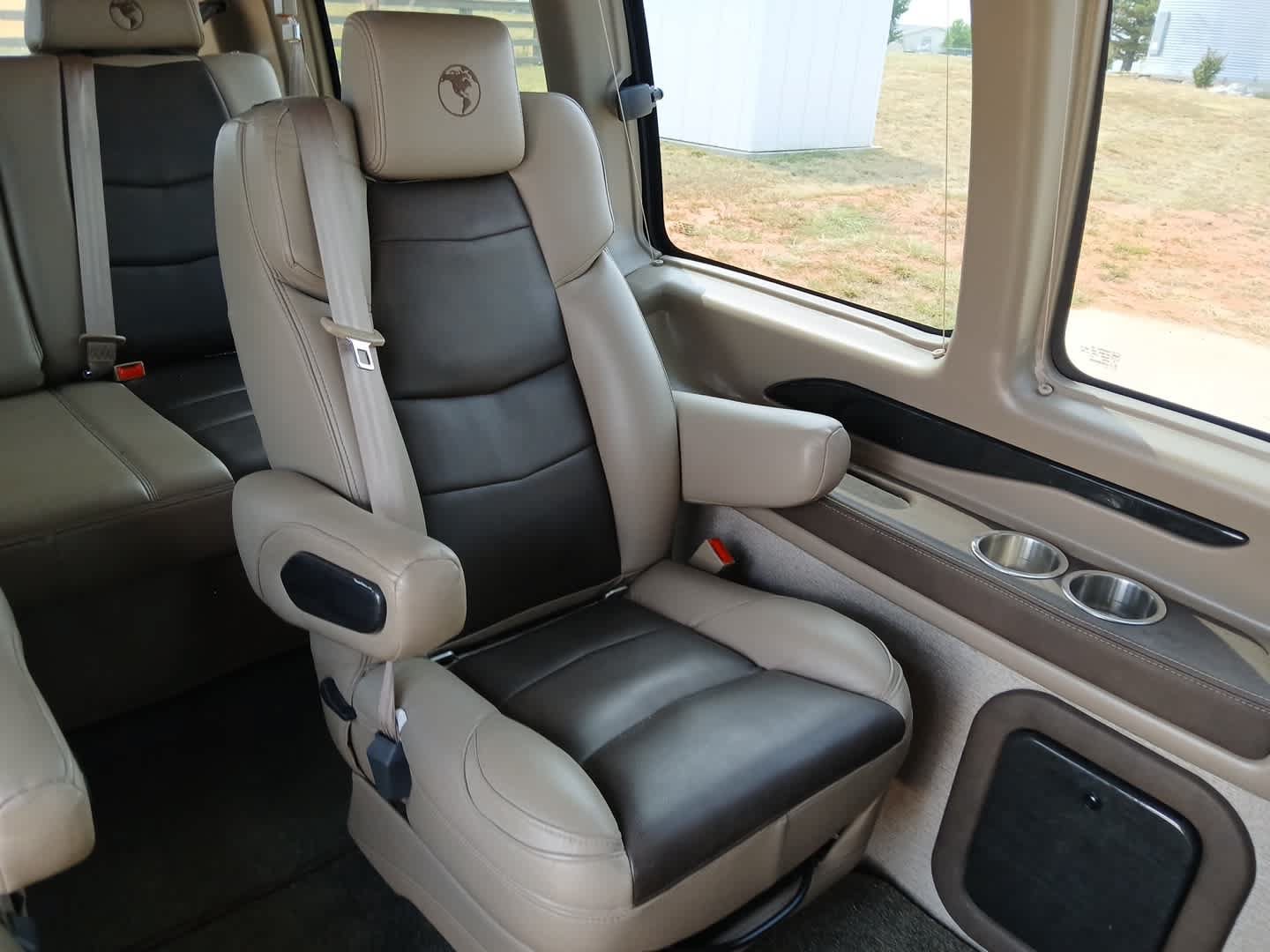 Used 2021 Chevrolet Express 2500 w/ Enhanced Convenience Package RWD image 77