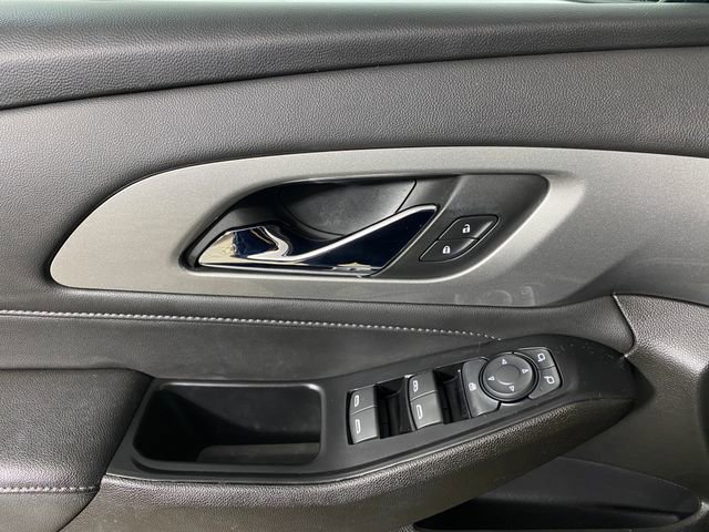 Used 2023 Chevrolet Traverse LT AWD/4WD image 12