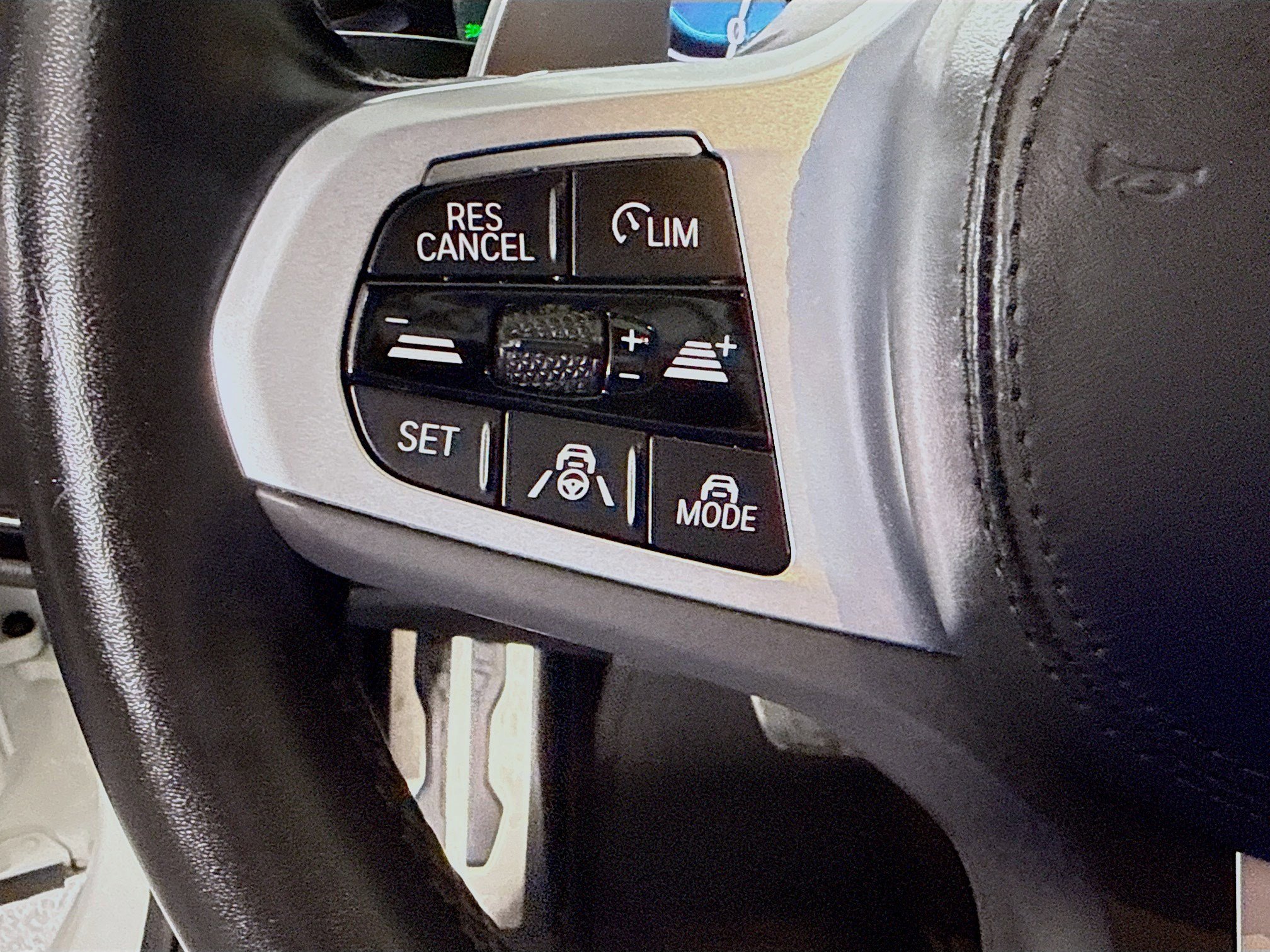 Used 2023 BMW 530e w/ M Sport Package image 14