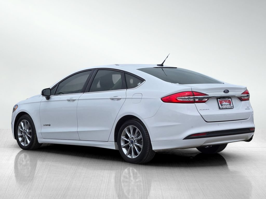 Used 2017 Ford Fusion SE FWD image 6