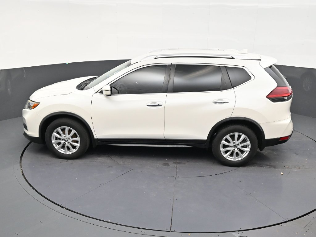 Used 2020 Nissan Rogue SV FWD image 11
