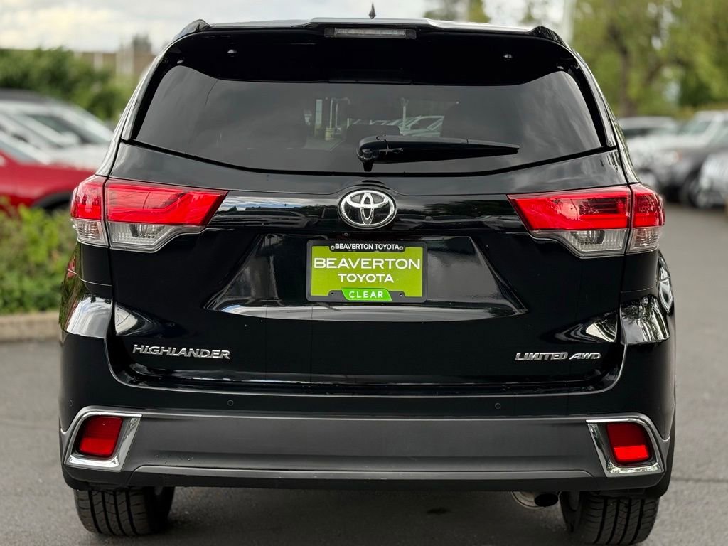 Used 2019 Toyota Highlander Limited AWD/4WD image 4