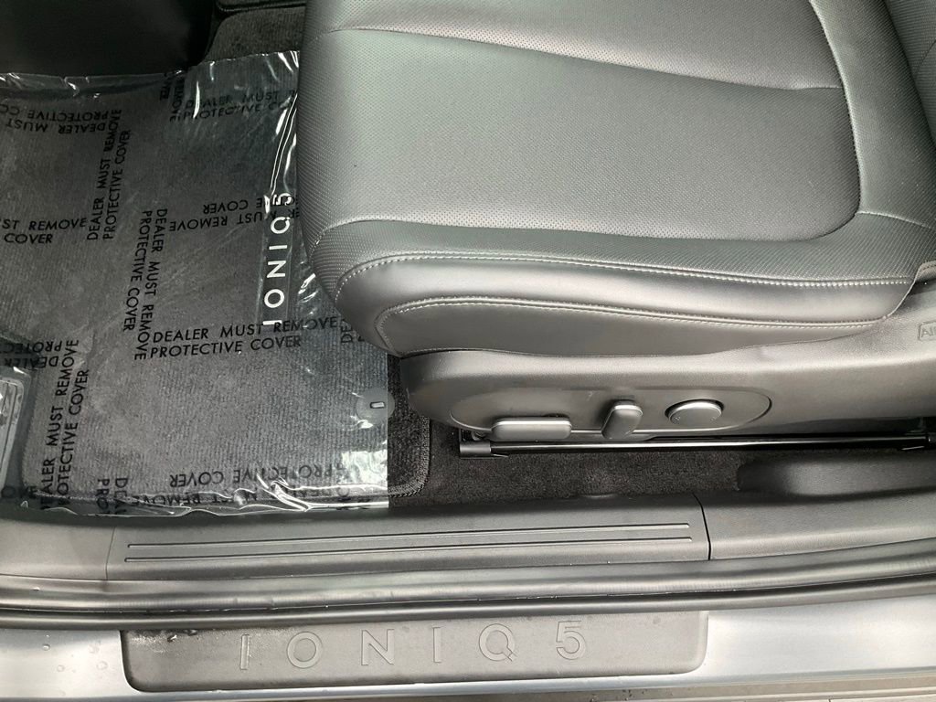 Used 2025 Hyundai Ioniq 5 SEL image 16