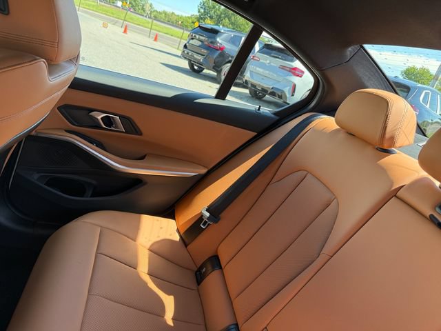 New 2026 BMW 330i xDrive Sedan w/ Premium Package AWD/4WD image 21