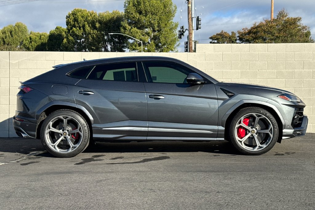 Used 2019 Lamborghini Urus AWD/4WD image 9