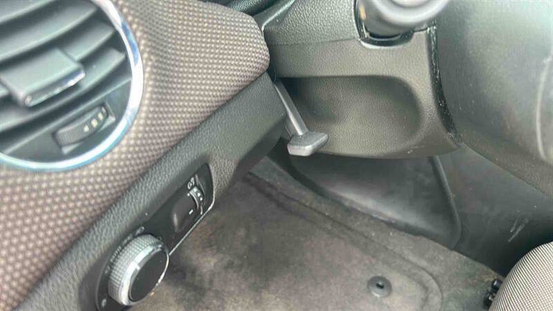 Used 2016 Chevrolet Cruze LT FWD image 14