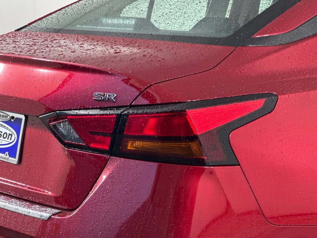 Used 2020 Nissan Altima 2.5 SR FWD image 8