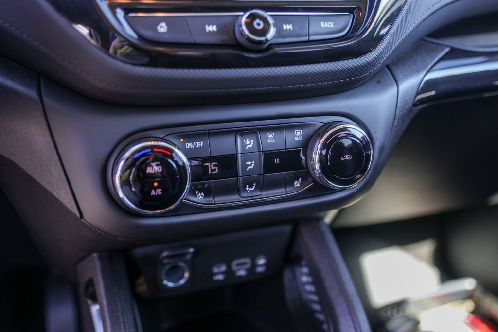 Used 2021 Chevrolet TrailBlazer LT w/ Convenience Package image 18